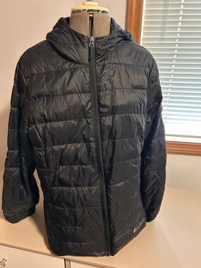 Women’s Eddie Bauer Black Puffer Jacket with hood
